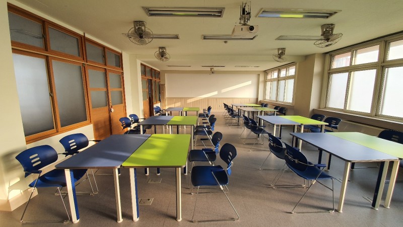 S 초등학교 멀티미디어실 공사